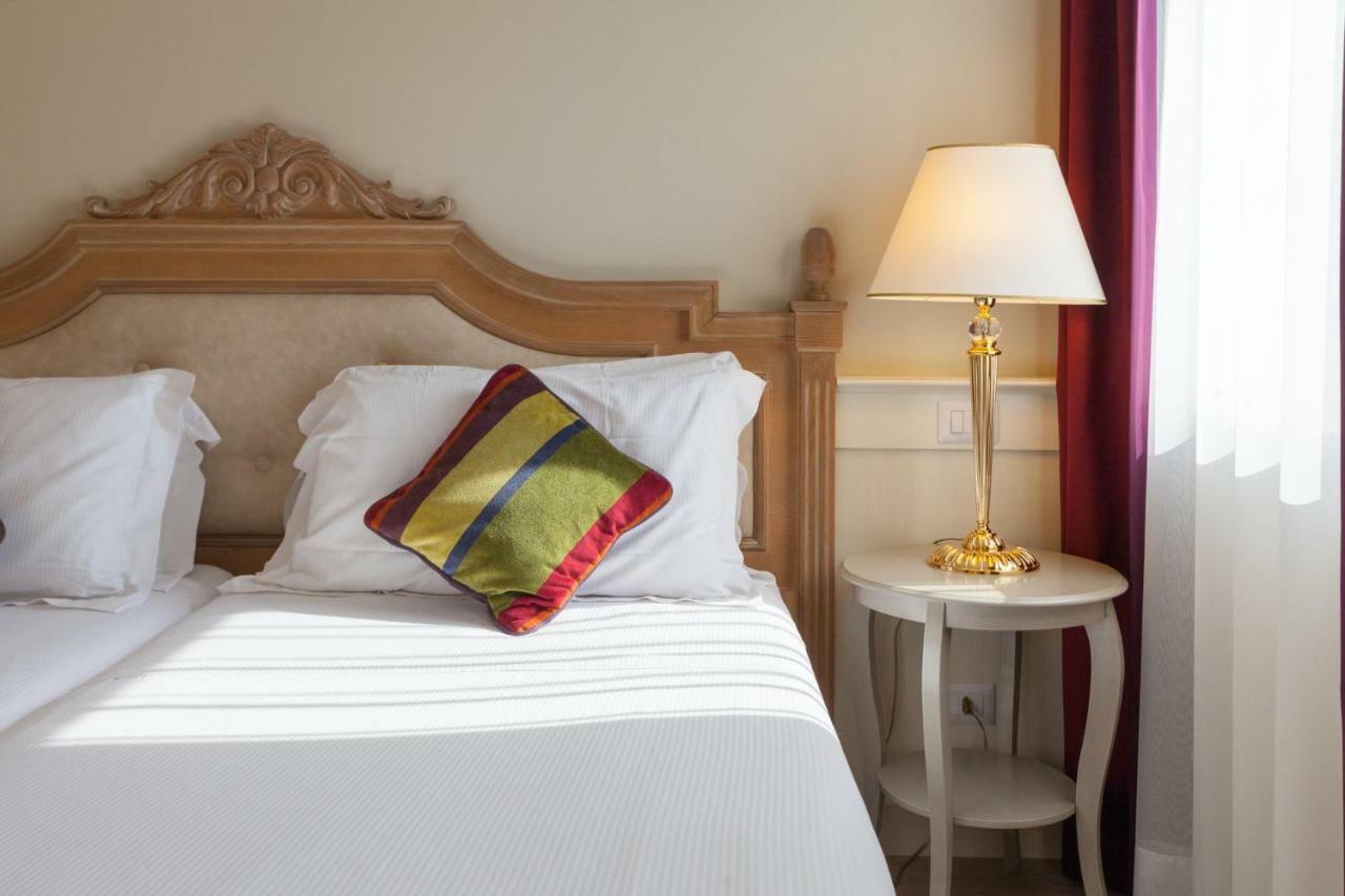 Hotel Leon D'Oro Роверето Екстер'єр фото